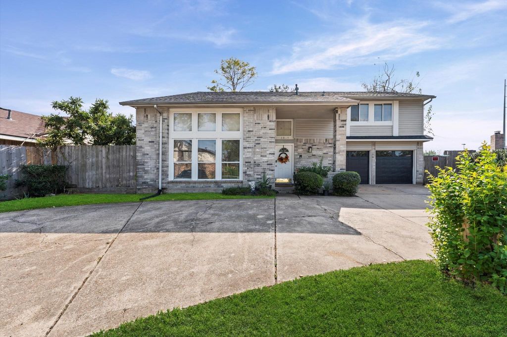 6815 Inwood West Drive, Houston, TX 77088