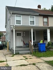 819 W 2ND ST, Florence, NJ 08518