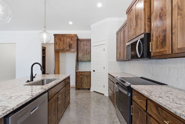 109 Graystone, Weatherford, TX 76088