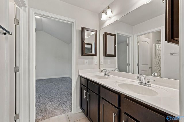 7200 Dorchester Drive SE, Owens Cross Roads, AL 35763