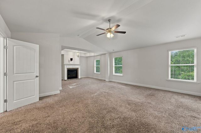 7200 Dorchester Drive SE, Owens Cross Roads, AL 35763