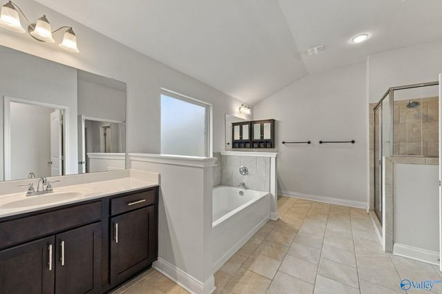7200 Dorchester Drive SE, Owens Cross Roads, AL 35763