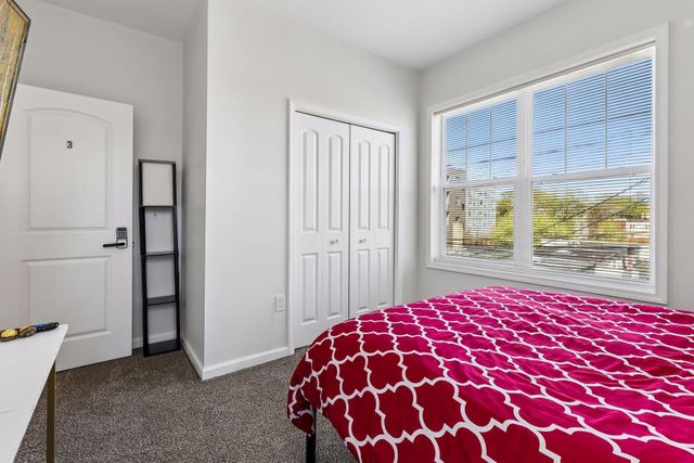 2109 Aldrich Avenue S, Minneapolis, MN 55405