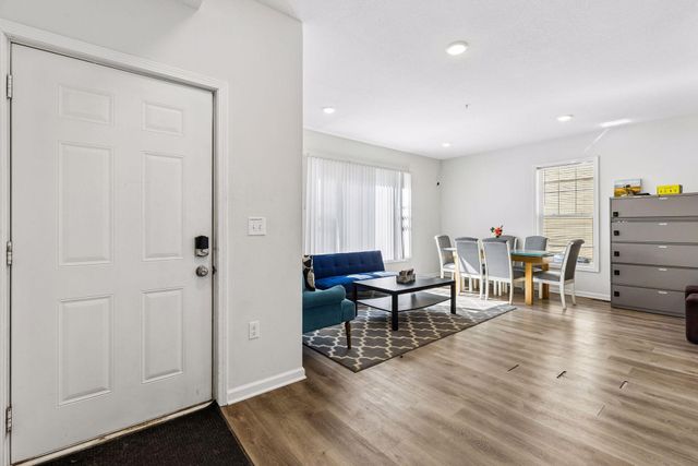 2109 Aldrich Avenue S, Minneapolis, MN 55405