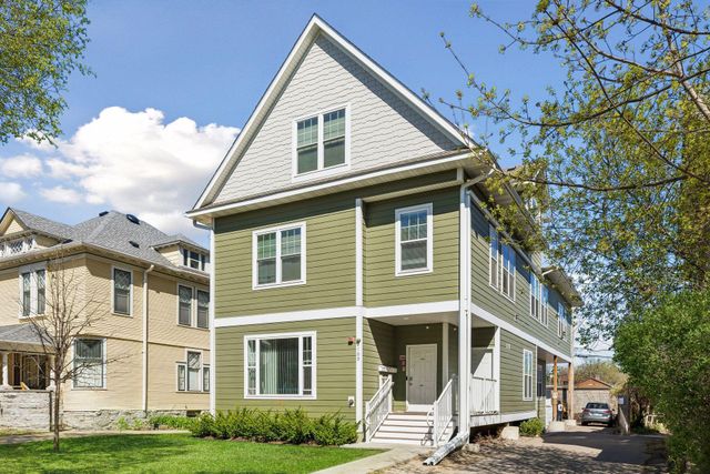 2109 Aldrich Avenue S, Minneapolis, MN 55405