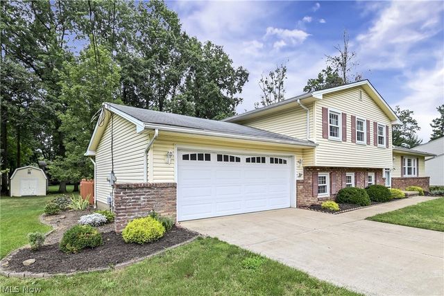 235 Kenwick Drive, Northfield, OH 44067