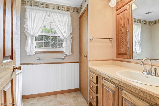 235 Kenwick Drive, Northfield, OH 44067