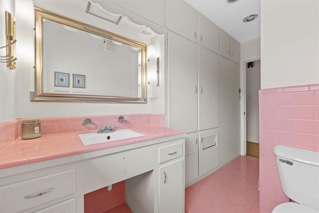 2516 Old Oaks Drive, Waco, TX 76710