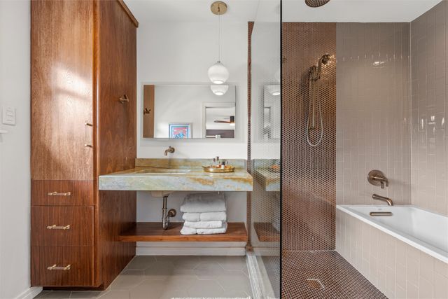 2516 Old Oaks Drive, Waco, TX 76710