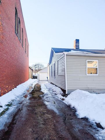 206 N 2nd Avenue, Wausau, WI 54401