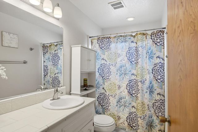 1669 London Ave, Manteca, CA 95336