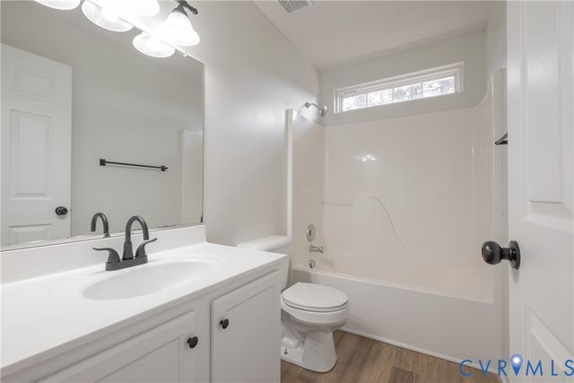 2628 Grand Glen Rd, Richmond, VA 23223