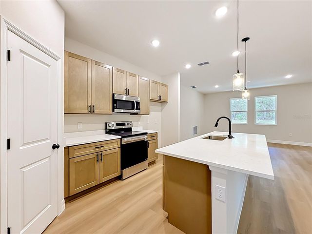 31825 NUTMEG AVENUE, Eustis, FL 32736
