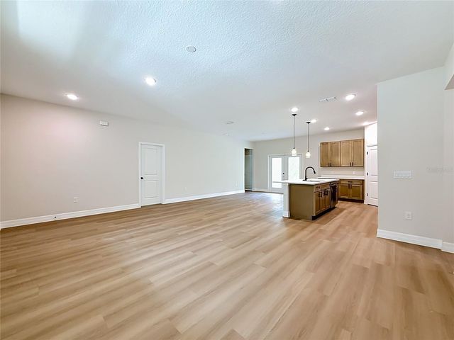 31825 NUTMEG AVENUE, Eustis, FL 32736