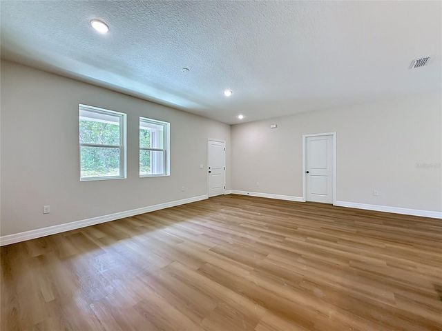 31825 NUTMEG AVENUE, Eustis, FL 32736