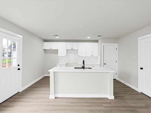 1006 4th Street, Hempstead, TX 77445