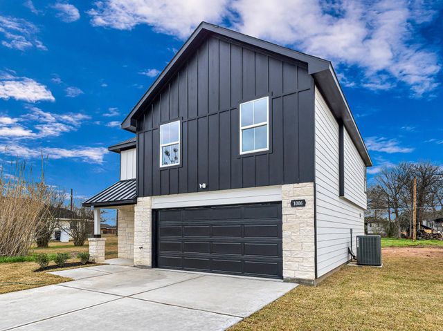 1006 4th Street, Hempstead, TX 77445