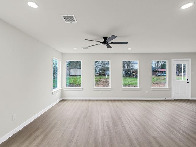 1006 4th Street, Hempstead, TX 77445