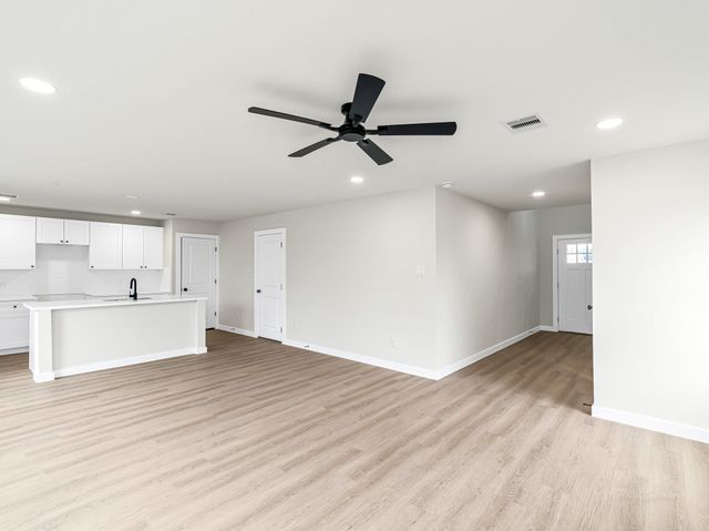 1006 4th Street, Hempstead, TX 77445