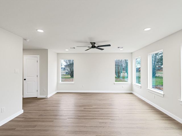 1006 4th Street, Hempstead, TX 77445