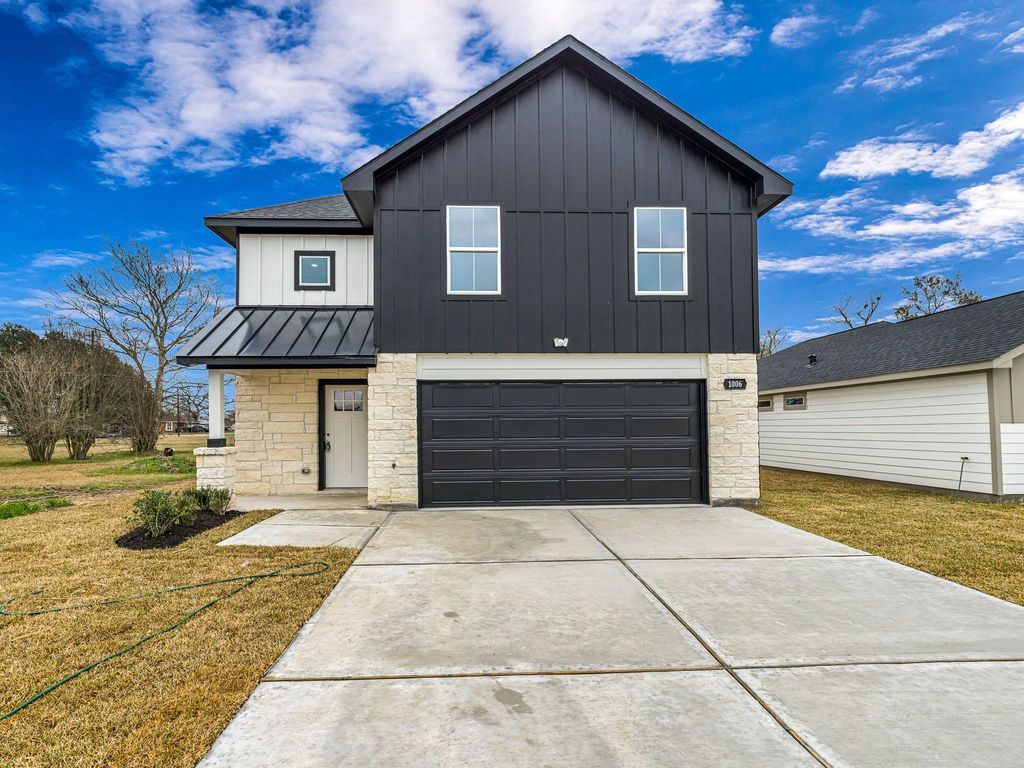 1006 4th Street, Hempstead, TX 77445