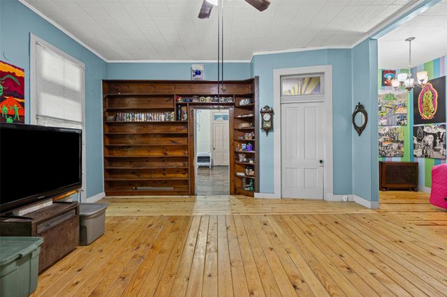 11002 Highway Fm 969 RD, Austin, TX 78724