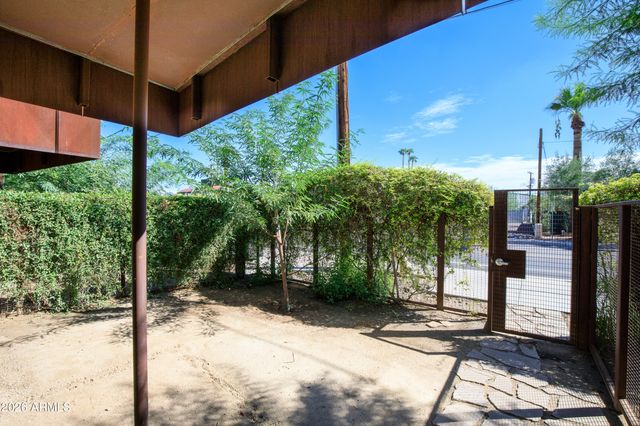 1145 E WHITTON Avenue 1008, Phoenix, AZ 85014