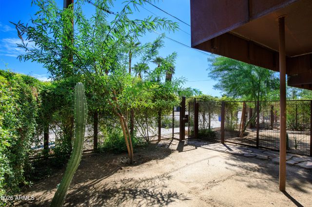 1145 E WHITTON Avenue 1008, Phoenix, AZ 85014
