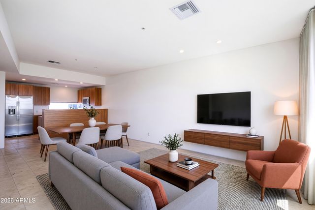 1145 E WHITTON Avenue 1008, Phoenix, AZ 85014