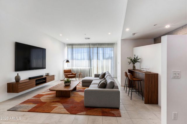 1145 E WHITTON Avenue 1008, Phoenix, AZ 85014