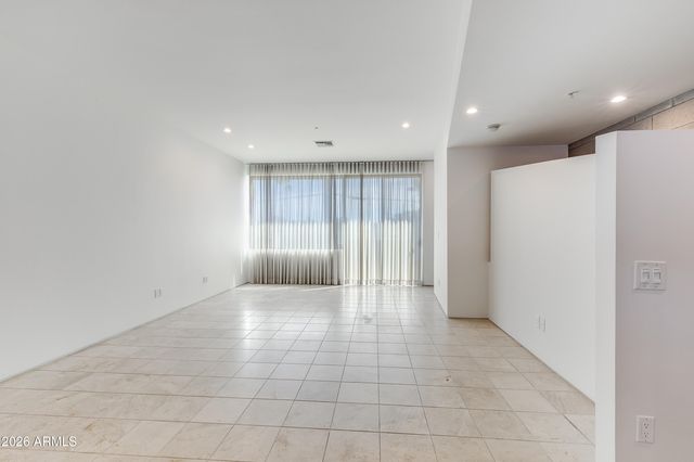 1145 E WHITTON Avenue 1008, Phoenix, AZ 85014