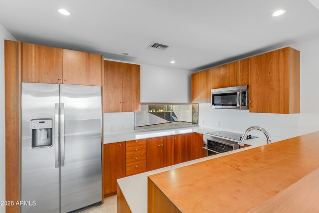 1145 E WHITTON Avenue 1008, Phoenix, AZ 85014