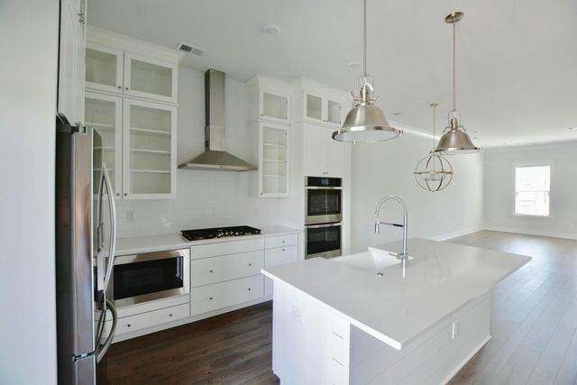 1523 Hidalgo Drive, Mount Pleasant, SC 29464