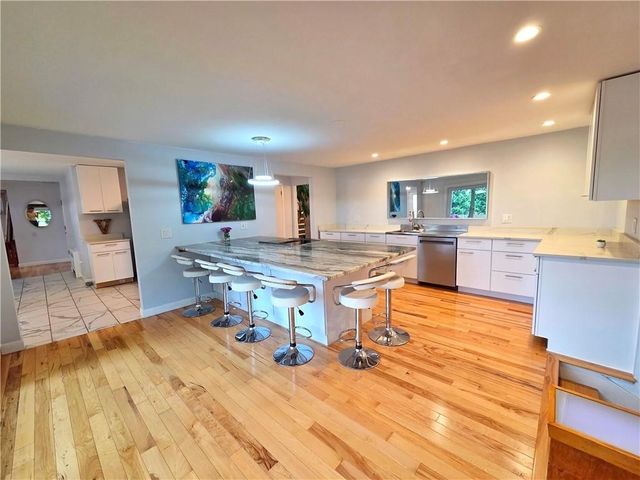 141 Glen Ridge Road, Cranston, RI 02920