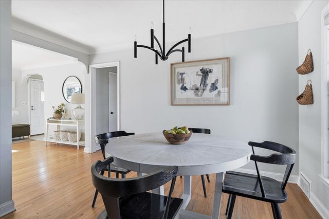 1491 California Avenue W, Falcon Heights, MN 55108