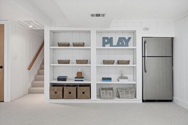 1491 California Avenue W, Falcon Heights, MN 55108