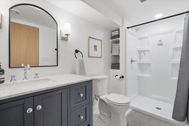 1491 California Avenue W, Falcon Heights, MN 55108