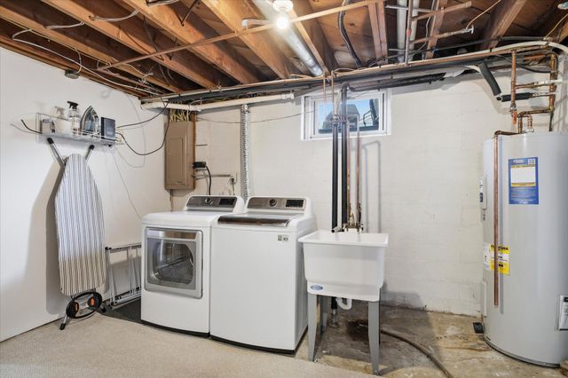 1491 California Avenue W, Falcon Heights, MN 55108