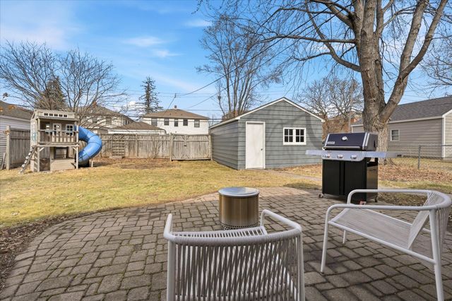 1491 California Avenue W, Falcon Heights, MN 55108