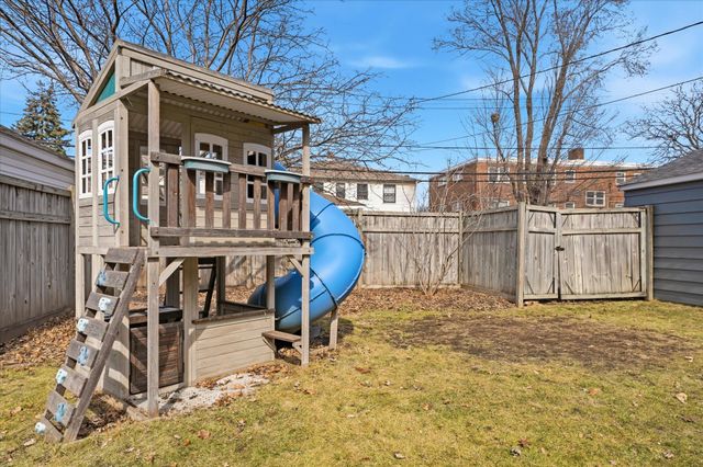 1491 California Avenue W, Falcon Heights, MN 55108