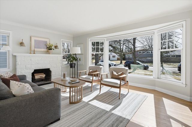 1491 California Avenue W, Falcon Heights, MN 55108