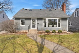 1491 California Avenue W, Falcon Heights, MN 55108