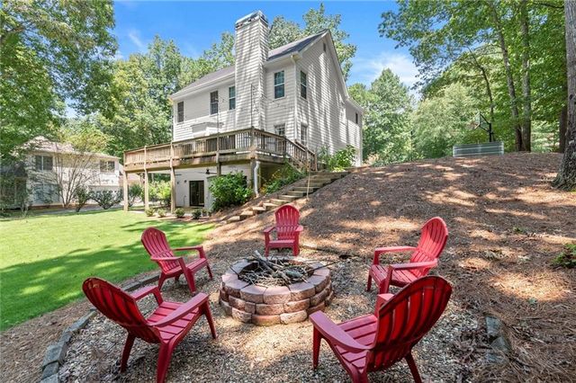 313 Thorntree Lane, Canton, GA 30115