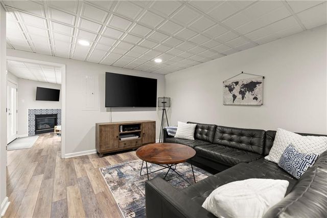 313 Thorntree Lane, Canton, GA 30115