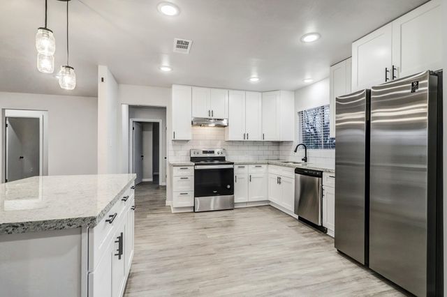 8618 Flossie Mae Street, Houston, TX 77029