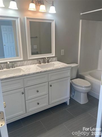 6639 Rothchild Drive, Charlotte, NC 28270