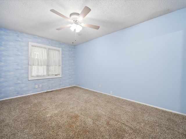 7321 W Suncrest St, Wichita, KS 67212