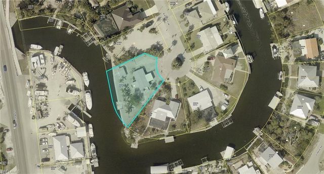 3435 SEA HOLLY LANE, St James City, FL 33956