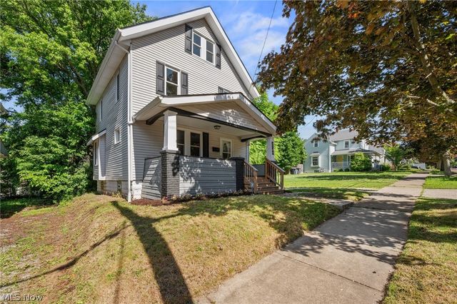 2164 11th Street SW, Akron, OH 44314