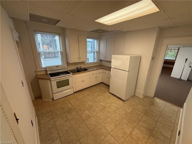 124 Taylor Street 2, Winston-salem, NC 27101